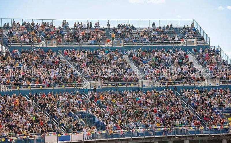 捕捉瞬息万变：赛事摄影中的关键镜头选择技巧